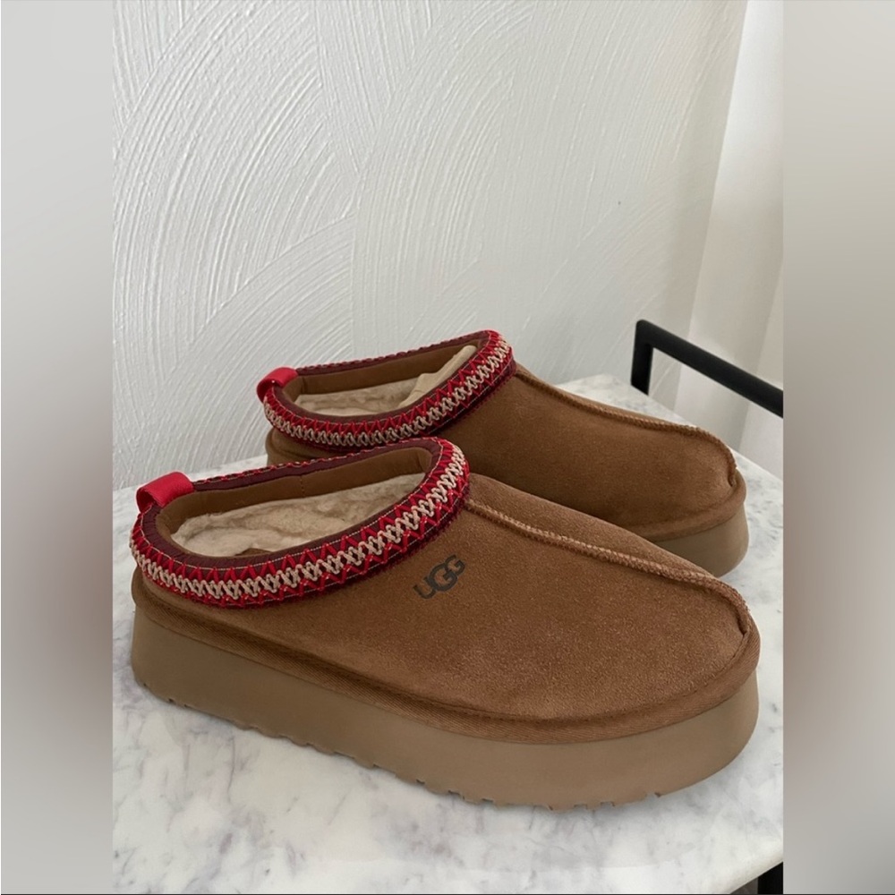 UGG TAZZ CHESTNUT - Size 9 - NWT
